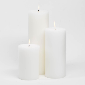white pillar candle (1)