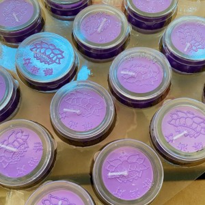 purple-louts-candle